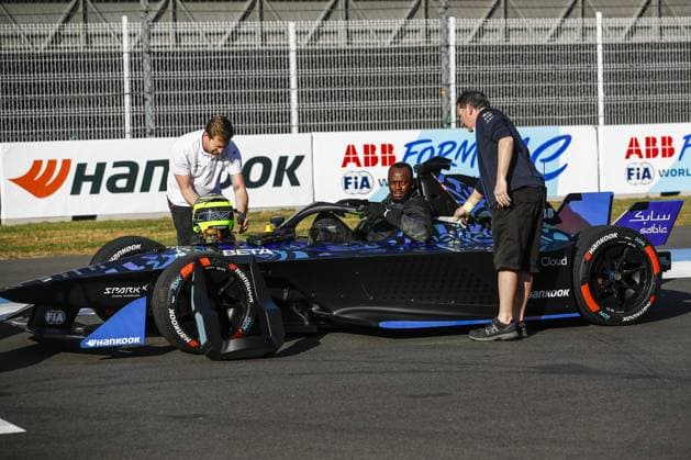 Usain Bolt driving the Formula E GENBETA during the 2024 Hankook Mexico City ePrix, 1st meeting of the 2023-24 ABB FIA Formula E World Championship, WM, Weltmeisterschaft on the Autodromo Hermanos Rodriguez from January 11 to 13, in Mexico City, Mexico - 2024 FORMULA E HANKOOK MEXICO CITY ePRIX DPPI Panoramic  03424001__B3_1951