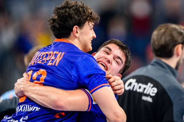 240113 Jorn Smits and Kaj Geenen of the Netherlands after the EHF European Handball Championship match between Bosnia and Herzegovina and the Netherlands on January 13, 2024 in Manheim Photo Ludvig Thunman BILDBYRAN kod LT LT0575 handball handboll handball handbolls em 2024 bosnien hercegovina nederländerna netherlands ehf european handball championship bosnia and herzegovina day 3 bbeng  Copyright: LUDVIGxTHUNMAN BB240113LT039