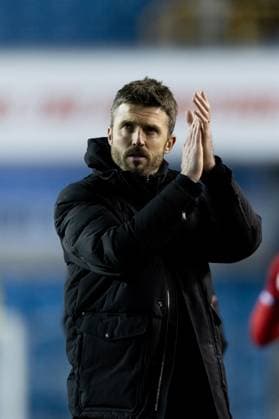 Sky Bet Championship Millwall v Middlesbrough Michael Carrick Manager of Middlesbrough applauds the fans after their sides victory during the Sky Bet Championship match Millwall vs Middlesbrough at The Den, London, United Kingdom, 13th January 2024 (Photo by Juan Gasparini News Images) London The Den Greater London United Kingdom Copyright: xJuanxGasparini NewsxImagesx