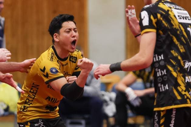 Shohei Nose SWD powervolleys Dueren, 03 cheers after winning a point, cheers, fist, ASV Dachau vs SWD powervolleys Dueren, Volleyball, Volleyball 1 Bundesliga, 14 Matchday, Season 23 24, 13 01 2024, ASV Dachau vs SWD powervolleys Dueren, Volleyball, Volleyball 1 Bundesliga, 14 Matchday, Season 23 24, 13 01 2024 Dachau Copyright: xEibner-Pressefoto JennixMaulx EP_JML