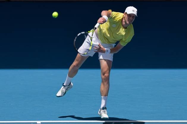 Tennis 2024: Australian Open Day 1 January 14, 2024: BOTIC VAN DE ZANDSCHULP of the Netherlands in action against 4th seed JANNIK SINNER of Italy on Rod Laver Arena in a Men s Singles 1st round match on day 1 of the 2024 Australian Open in Melbourne, Australia. Sydney Low Cal Media(Credit Image: Â Sydney Low Cal Sport Media) California USA EDITORIAL USE ONLY Copyright: xx ZUMA-20240114_faf_c04_014.jpg SydneyxLowx csmphotothree222538