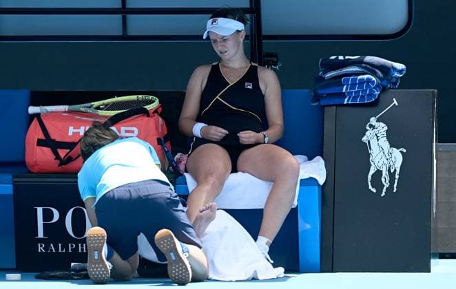 TENNIS AUSTRALIAN OPEN, Barbora Krejcikova of Czech Republic is seen during a medical time-out during her first round match against Mai Hontama of Japan on Day 1 of the 2024 Australian Open at Melbourne Park in Melbourne, Sunday, January 14, 2024. ( NO ARCHIVING, EDITORIAL USE ONLY, NO USE IN BOOKS WITHOUT CONSENT MELBOURNE VICTORIA AUSTRALIA  Copyright: xLUKASxCOCHx 20240114001888733385