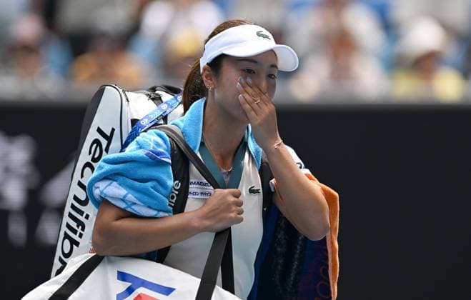 TENNIS AUSTRALIAN OPEN, Mai Hontama of Japan leaves the court following her first round loss to Barbora Krejcikova of Czech Republic on Day 1 of the 2024 Australian Open at Melbourne Park in Melbourne, Sunday, January 14, 2024. ( NO ARCHIVING, EDITORIAL USE ONLY, NO USE IN BOOKS WITHOUT CONSENT MELBOURNE VICTORIA AUSTRALIA  Copyright: xLUKASxCOCHx 20240114001888736493