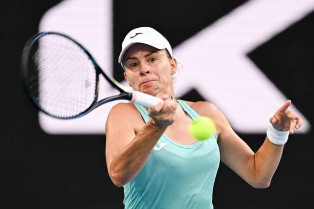 Tennis 2024: Australian Open Day 1 January 14, 2024: 20th seed MAGDA LINETTE of Poland in action against CAROLINE WOZNIACKI of Denmark on Margaret Court Arena in a Women s Singles 1st round match on day 1 of the 2024 Australian Open in Melbourne, Australia. Sydney Low Cal Media(Credit Image: Â Sydney Low Cal Sport Media) California USA EDITORIAL USE ONLY Copyright: xx ZUMA-20240114_faf_c04_040.jpg SydneyxLowx csmphotothree222876