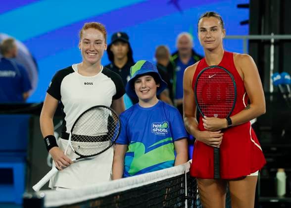 Tennis, Australian Open, Day 1 - Ella Seidel - Aryna Sabalenka
