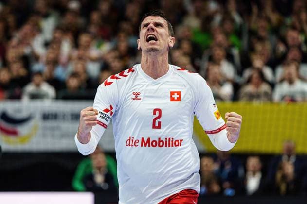 Cheering after goal Andy Schmid Switzerland, 02 GER, Switzerland vs France, Handball, Men, EHF Euro 2024, Group A, Matchday 2, 14 01 2024 GER, Switzerland vs France, Handball, Men, EHF Euro 2024, Group A, Matchday 2, 14 01 2024 Berlin Copyright: xEibner-Pressefoto MarcelxvonxFehrnx EP_MFN