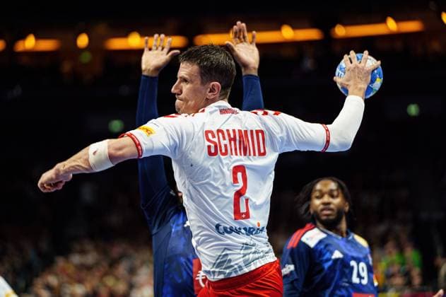 Throw Goal Andy Schmid Switzerland, 02 GER, Switzerland vs France, Handball, Men, EHF Euro 2024, Group A, Matchday 2, 14 01 2024 GER, Switzerland vs France, Handball, Men, EHF Euro 2024, Group A, Matchday 2, 14 01 2024 Berlin Copyright: xEibner-Pressefoto MarcelxvonxFehrnx EP_MFN