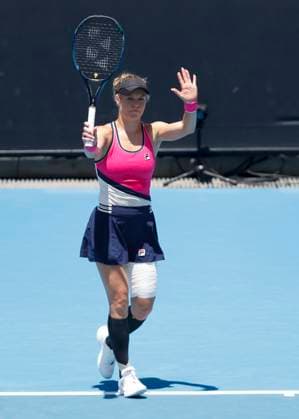 Laura Siegemund GER apologizes for a net roll, Australian Open 2024, Melbourne Park, Melbourne, Victoria, Australia Copyright: xJuergenxHasenkopfx