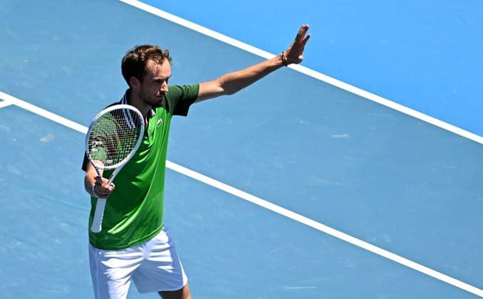 TENNIS AUSTRALIAN OPEN, Daniil Medvedev of Russia reacts after Terence Atmane of France retired from his first round match on Day 2 of the 2024 Australian Open at Melbourne Park in Melbourne, Monday, January 15, 2024. ( NO ARCHIVING, EDITORIAL USE ONLY, NO USE IN BOOKS WITHOUT CONSENT MELBOURNE VICTORIA AUSTRALIA  Copyright: xLUKASxCOCHx 20240115001889190957