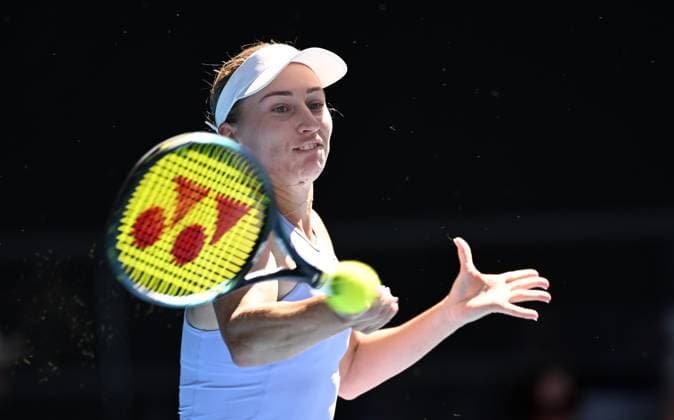 TENNIS AUSTRALIAN OPEN, Daria Saville of Australia returns during her first round match against Magdalena Frech of Poland on Day 2 of the 2024 Australian Open at Melbourne Park in Melbourne, Monday, January 15, 2024. ( NO ARCHIVING, EDITORIAL USE ONLY, NO USE IN BOOKS WITHOUT CONSENT MELBOURNE VICTORIA AUSTRALIA  Copyright: xJAMESxROSSx 20240115001889202685