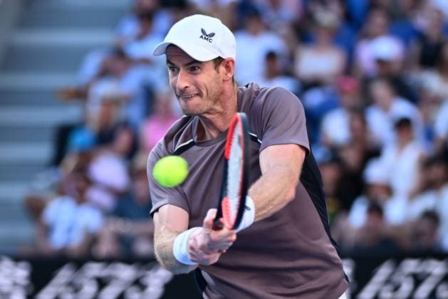 TENNIS AUSTRALIAN OPEN, Andy Murray of Great Britain returns during his first round match against Tomas Martin Etcheverry of Argentina on Day 2 of the 2024 Australian Open at Melbourne Park in Melbourne, Monday, January 15, 2024. ( NO ARCHIVING, EDITORIAL USE ONLY, NO USE IN BOOKS WITHOUT CONSENT MELBOURNE VICTORIA AUSTRALIA  Copyright: xJOELxCARRETTx 20240115001889231754