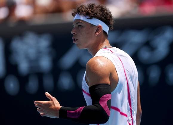 Ben Shelton of USA frustrated Australian Open, Day Two, Tennis, Melbourne Park, Melbourne, Australia - 15 Jan 2024  Copyright: xEllaxLing Shutterstockx 14297581ac