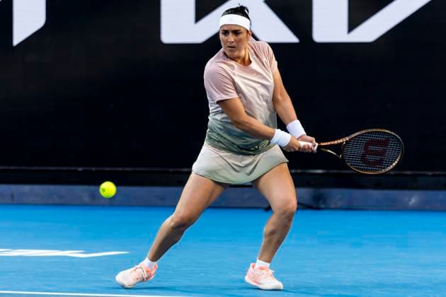 MELBOURNE, VIC - JANUARY 15: Ons Jabeur of Tunisia in action during Round 1 of the 2024 Australian Open on January 15 2024, at Melbourne Park in Melbourne, Australia. (Photo by Jason Heidrich Icon Sportswire) TENNIS: JAN 15 Australian Open EDITORIAL USE ONLY Icon240115182