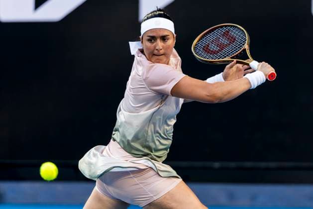 MELBOURNE, VIC - JANUARY 15: Ons Jabeur of Tunisia in action during Round 1 of the 2024 Australian Open on January 15 2024, at Melbourne Park in Melbourne, Australia. (Photo by Jason Heidrich Icon Sportswire) TENNIS: JAN 15 Australian Open EDITORIAL USE ONLY Icon240115190