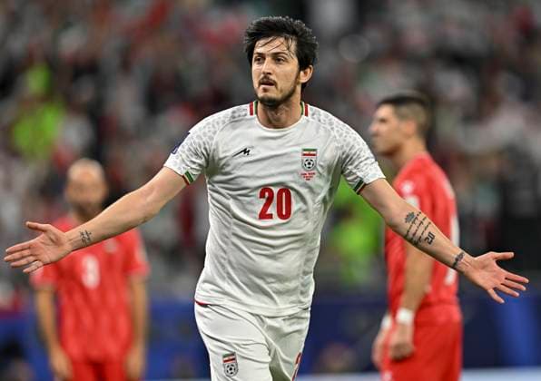 Iran v Palestine - AFC Asian Cup Qatar 2023 Sardar Azmoun of Iran is celebrating after scoring a goal during the AFC Asian Cup 2023 match between Iran and Palestine at Education City Stadium in Doha, Qatar, on January 14, 2023. DOHA Qatar  Copyright: xNoushadxThekkayilx originalFilename:varittyakkal-iranvpal240115_npSXO.jpg