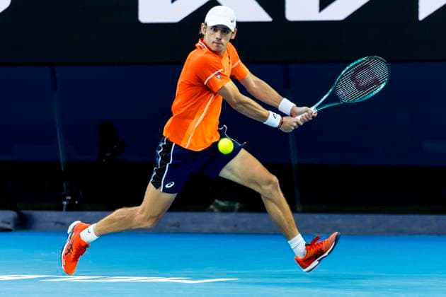 MELBOURNE, VIC - JANUARY 15: Alex de Minaur of Australia in action during Round 1 of the 2024 Australian Open on January 15 2024, at Melbourne Park in Melbourne, Australia. (Photo by Jason Heidrich Icon Sportswire) TENNIS: JAN 15 Australian Open EDITORIAL USE ONLY Icon240115225