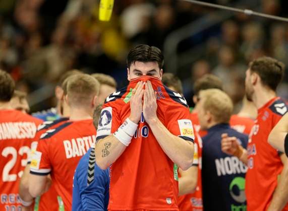 Photo Simen Ulstad LYSE Norway European Handball Championship, preliminary round in Berlin , on Mon 15 01 2024 Norway Slovenia 27 28 Claus Bergmann