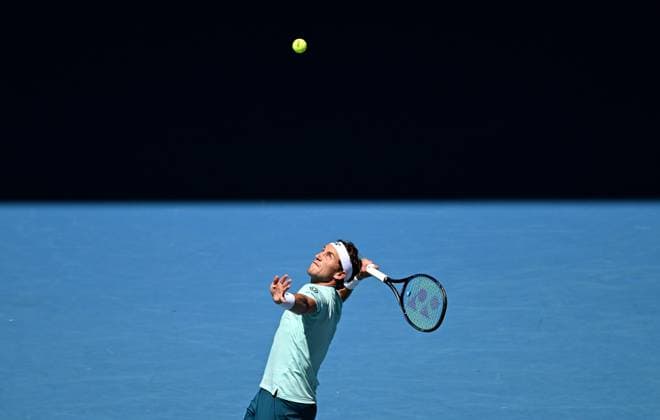 TENNIS AUSTRALIAN OPEN, Casper Ruud of Norway prepares to serve during his first round match against Albert Ramos-Vinolas of Spain on Day 3 of the 2024 Australian Open at Melbourne Park in Melbourne, Tuesday, January 16, 2024. ( NO ARCHIVING, EDITORIAL USE ONLY, NO USE IN BOOKS WITHOUT CONSENT MELBOURNE VICTORIA AUSTRALIA  Copyright: xLUKASxCOCHx 20240116001889570708