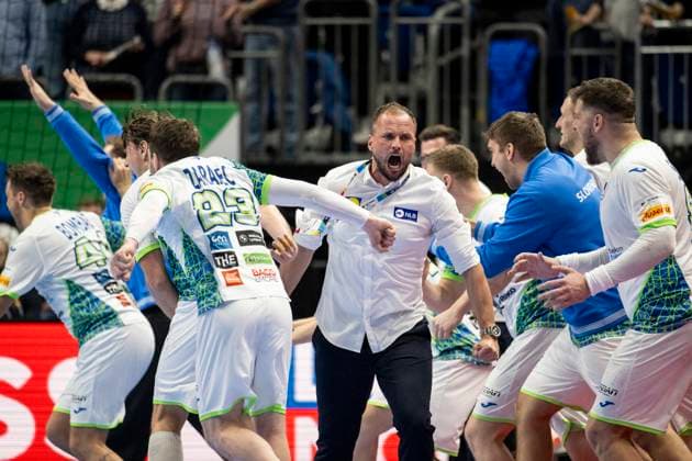 15 01 2024 Handball Men EHF EM 2024 Norway Slovenia Uros Zorman Coach, Slovenia Berlin Mercedes Benz Arena Berlin Berlin Germany KlausTrotter 20240115 6989