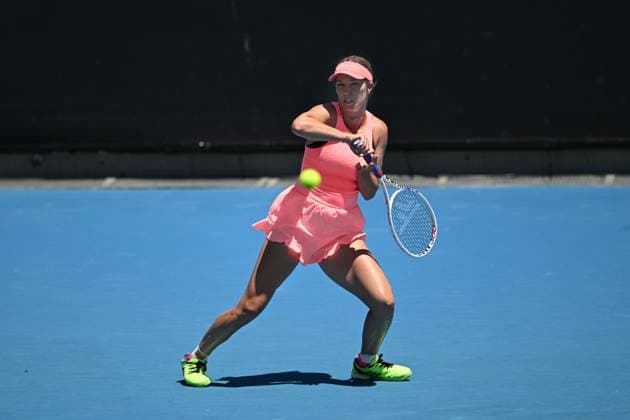 TENNIS AUSTRALIAN OPEN, Danielle Collins of the USA returns during her match against Angelique Kerber of Germany on Day 3 of the 2024 Australian Open at Melbourne Park in Melbourne, Tuesday, January 16, 2024. ( NO ARCHIVING, EDITORIAL USE ONLY, NO USE IN BOOKS WITHOUT CONSENT MELBOURNE VICTORIA AUSTRALIA  Copyright: xLUKASxCOCHx 20240116001889612100