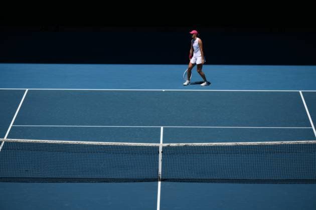 Iga Swiatek (POL) during her first round match Australian Open, Day Two, Tennis, Melbourne Park, Melbourne, Australia - 16 Jan 2024  Copyright: xJamesxGourley Shutterstockx 14302243bg
