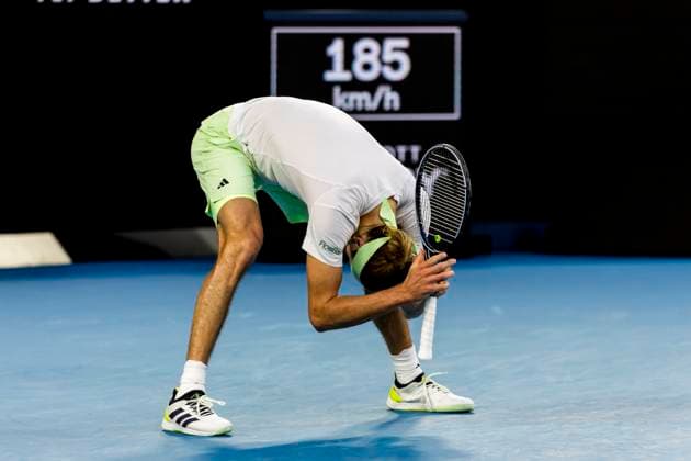 MELBOURNE, VIC - JANUARY 16: Alexander Zverev of Germany shows his frustration during Round 1 of the 2024 Australian Open on January 16 2024, at Melbourne Park in Melbourne, Australia. (Photo by Jason Heidrich Icon Sportswire) TENNIS: JAN 16 Australian Open EDITORIAL USE ONLY Icon240116217