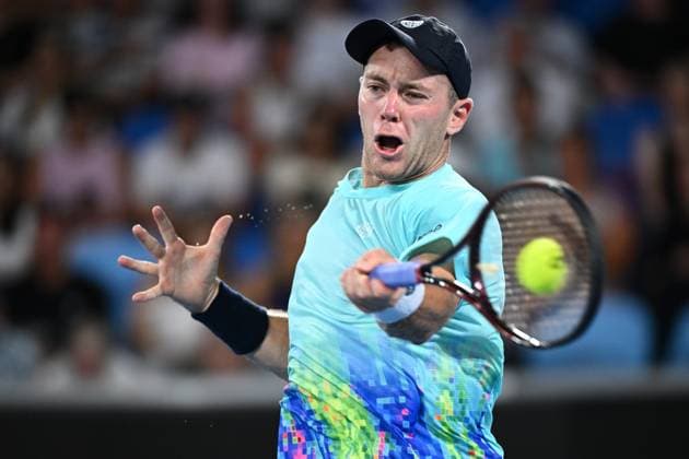 Sport Bilder des Tages TENNIS AUSTRALIAN OPEN, Dominik Koepfer of Germany in action during his round 1 match against Alexander Zverev of Germany on Day 3 of the 2024 Australian Open at Melbourne Park in Melbourne, Tuesday, January 16, 2024. ( NO ARCHIVING, EDITORIAL USE ONLY, NO USE IN BOOKS WITHOUT CONSENT MELBOURNE VICTORIA AUSTRALIA  Copyright: xJOELxCARRETTx 20240116001889703889
