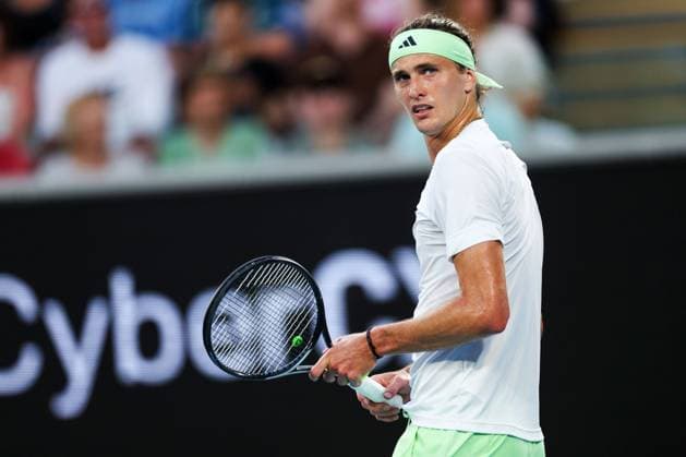 Alexander Zverev (GER) during his first round match Australian Open, Day Three, Tennis, Melbourne Park, Melbourne, Australia - 16 Jan 2024  Copyright: xEllaxLing Shutterstockx 14297583ab