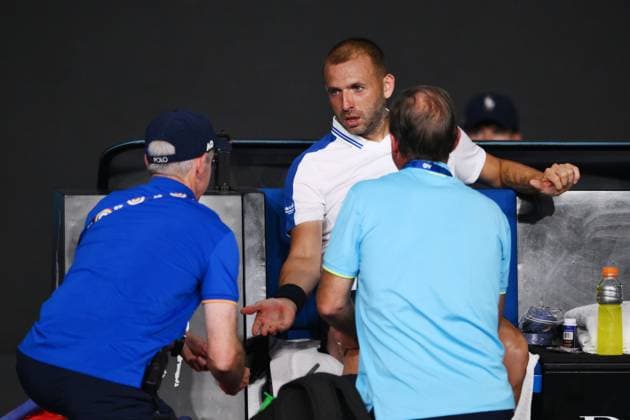 Dan Evans (GBR) receives medical treatment during his first round match Australian Open, Day Three, Tennis, Melbourne Park, Melbourne, Australia - 16 Jan 2024  Copyright: xJamesxGourley Shutterstockx 14297584gi