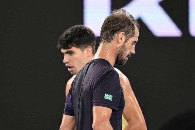 TENNIS AUSTRALIAN OPEN, Richard Gasquet of France walks past Carlos Alcaraz of Spain during their round 1 match on Day 3 of the 2024 Australian Open at Melbourne Park in Melbourne, Tuesday, January 16, 2024. ( NO ARCHIVING, EDITORIAL USE ONLY, NO USE IN BOOKS WITHOUT CONSENT MELBOURNE VICTORIA AUSTRALIA  Copyright: xLUKASxCOCHx 20240116001889732586