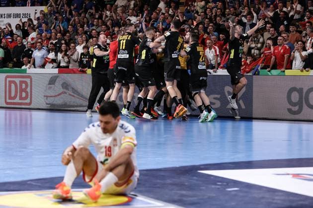 MENS EHF EURO 2024 Serbia Montenegro 16 01 2024 Boundless jubilation of the Montenegrins after their victory against Serbia in the final group match Nemanja GRBOVIC MNE 90 Joy Happy Copyright: xBEAUTIFULxSPORTS Goldbergx