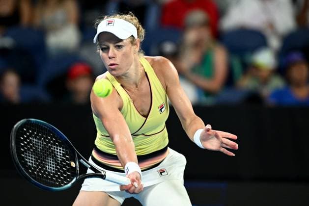 TENNIS AUSTRALIAN OPEN, Laura Siegemund of Germany returns during her round 2 match against Storm Hunter of Australia on Day 4 of the 2024 Australian Open at Melbourne Park in Melbourne, Wednesday, January 17, 2024. ( NO ARCHIVING, EDITORIAL USE ONLY, NO USE IN BOOKS WITHOUT CONSENT MELBOURNE VICTORIA AUSTRALIA  Copyright: xJOELxCARRETTx 20240117001890051819