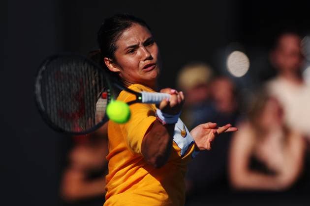 Emma Raducanu (GBR) during practice Australian Open, Day Four, Tennis, Melbourne Park, Melbourne, Australia - 17 Jan 2024  Copyright: xEllaxLing Shutterstockx 14297587bz