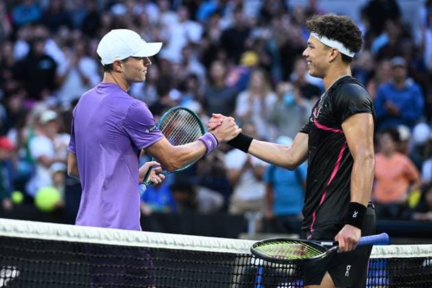 TENNIS AUSTRALIAN OPEN, Christopher O?Connell of Australia congratulates Ben Shelton of the USA on his round 2 win on Day 4 of the 2024 Australian Open at Melbourne Park in Melbourne, Wednesday, January 17, 2024. ( NO ARCHIVING, EDITORIAL USE ONLY, NO USE IN BOOKS WITHOUT CONSENT MELBOURNE VICTORIA AUSTRALIA  Copyright: xJOELxCARRETTx 20240117001890103251