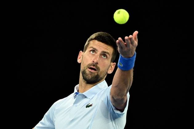 TENNIS AUSTRALIAN OPEN, Novak Djokovic of Serbia serves during his round 2 match against Alexei Popyrin of Australia on Day 4 of the 2024 Australian Open at Melbourne Park in Melbourne, Wednesday, January 17, 2024. ( NO ARCHIVING, EDITORIAL USE ONLY, NO USE IN BOOKS WITHOUT CONSENT MELBOURNE VICTORIA AUSTRALIA  Copyright: xJAMESxROSSx 20240117001890123993