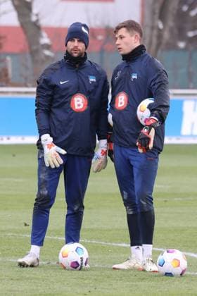 DEU, DFL, 2 FBL Hertha BSC, Training, 17 01 2024, Sportforum, Berlin, DEU, DFL, 2 FBL Hertha BSC, Training, in the picture Marius Gersbeck Hertha BSC Berlin 35 , Tjark Ernst Hertha BSC Berlin 12 DFL regulations prohibit any use of Photographs as image sequences and or quasi video Foto Juergen Engler nordphoto GmbH nordphotoxGmbHx xEngler nph00076
