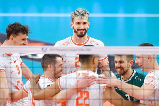 2024.01.17 Jastrzebie-Zdroj siatkowka mezczyzn CEV Liga Mistrzow Jastrzebski Wegiel - SVG Luneburg N z Jean Patry Tomasz Fornal Jakub Popiwczak Foto Lukasz Laskowski PressFocus 2024.01.17 Jastrzebie-Zdroj CEV Volleyball Men Champions League Jastrzebski Wegiel - SVG Luneburg Jean Patry Tomasz Fornal Jakub Popiwczak Credit: Lukasz Laskowski PressFocus NEWSPIX.PL --- Newspix.pl POLAND OUT!  20240117xluk00411