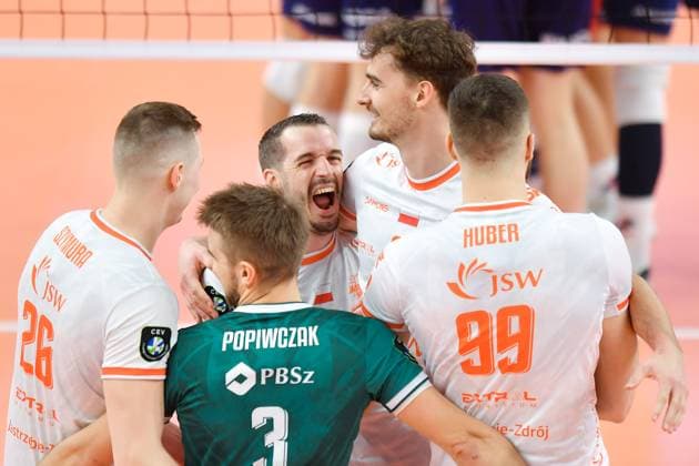 2024.01.17 Jastrzebie-Zdroj siatkowka mezczyzn CEV Liga Mistrzow Jastrzebski Wegiel - SVG Luneburg N z Benjamin Toniutti Jean Patry Foto Lukasz Laskowski PressFocus 2024.01.17 Jastrzebie-Zdroj CEV Volleyball Men Champions League Jastrzebski Wegiel - SVG Luneburg Benjamin Toniutti Jean Patry Credit: Lukasz Laskowski PressFocus NEWSPIX.PL --- Newspix.pl POLAND OUT!  20240117xluk00439