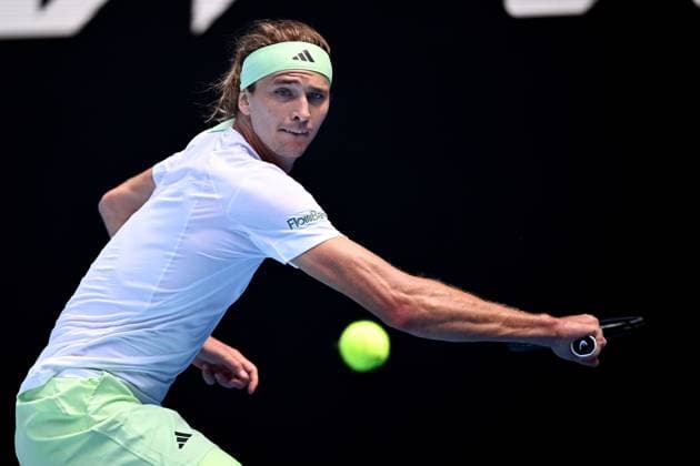 TENNIS AUSTRALIAN OPEN, Alexander Zverev of Germany in action during his 2nd round match against Lukas Klein of Slovakia on Day 5 of the 2024 Australian Open at Melbourne Park in Melbourne, Thursday, January 18, 2024. ( NO ARCHIVING, EDITORIAL USE ONLY, NO USE IN BOOKS WITHOUT CONSENT MELBOURNE VICTORIA AUSTRALIA  Copyright: xJOELxCARRETTx 20240118001890419415