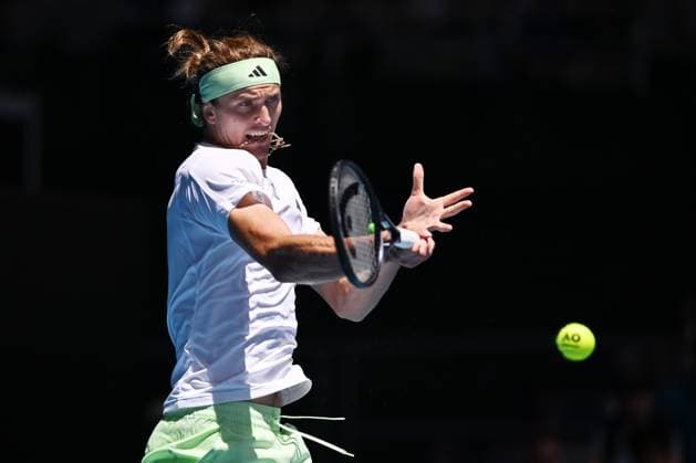 TENNIS AUSTRALIAN OPEN, Alexander Zverev of Germany in action during his 2nd round match against Lukas Klein of Slovakia on Day 5 of the 2024 Australian Open at Melbourne Park in Melbourne, Thursday, January 18, 2024. ( NO ARCHIVING, EDITORIAL USE ONLY, NO USE IN BOOKS WITHOUT CONSENT MELBOURNE VICTORIA AUSTRALIA  Copyright: xJOELxCARRETTx 20240118001890435255