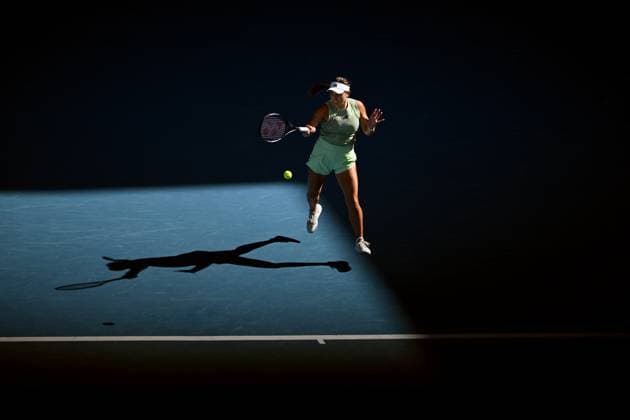 TENNIS AUSTRALIAN OPEN, Jessica Pegula of the USA in action during her 2nd round match against Clara Burel of France on Day 5 of the 2024 Australian Open at Melbourne Park in Melbourne, Thursday, January 18, 2024. ( NO ARCHIVING, EDITORIAL USE ONLY, NO USE IN BOOKS WITHOUT CONSENT MELBOURNE VICTORIA AUSTRALIA  Copyright: xLUKASxCOCHx 20240118001890483716