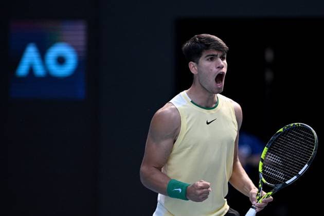 TENNIS AUSTRALIAN OPEN, Carlos Alcaraz of Spain reacts during his 2nd round match against Lorenzo Sonego of Italy on Day 5 of the 2024 Australian Open at Melbourne Park in Melbourne, Thursday, January 18, 2024. ( NO ARCHIVING, EDITORIAL USE ONLY, NO USE IN BOOKS WITHOUT CONSENT MELBOURNE VICTORIA AUSTRALIA  Copyright: xJAMESxROSSx 20240118001890509441