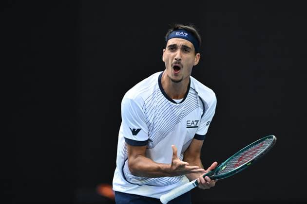 TENNIS AUSTRALIAN OPEN, Lorenzo Sonego of Italy reacts during his 2nd round match against Carlos Alcaraz of Spain on Day 5 of the 2024 Australian Open at Melbourne Park in Melbourne, Thursday, January 18, 2024. ( NO ARCHIVING, EDITORIAL USE ONLY, NO USE IN BOOKS WITHOUT CONSENT MELBOURNE VICTORIA AUSTRALIA  Copyright: xJAMESxROSSx 20240118001890510689