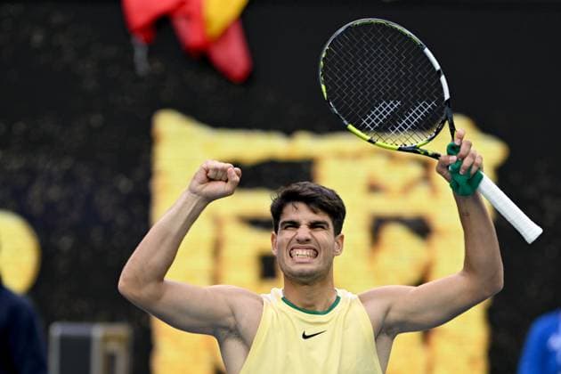 TENNIS AUSTRALIAN OPEN, Carlos Alcaraz of Spain celebrates match point during his 2nd round win over Lorenzo Sonego of Italy on Day 5 of the 2024 Australian Open at Melbourne Park in Melbourne, Thursday, January 18, 2024. ( NO ARCHIVING, EDITORIAL USE ONLY, NO USE IN BOOKS WITHOUT CONSENT MELBOURNE VICTORIA AUSTRALIA  Copyright: xJAMESxROSSx 20240118001890512825