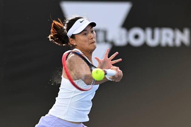 TENNIS AUSTRALIAN OPEN, Yafan Wang of China in action during her 2nd round match against Emma Raducanu of the United Kingdom on Day 5 of the 2024 Australian Open at Melbourne Park in Melbourne, Thursday, January 18, 2024. ( NO ARCHIVING, EDITORIAL USE ONLY, NO USE IN BOOKS WITHOUT CONSENT MELBOURNE VICTORIA AUSTRALIA  Copyright: xLUKASxCOCHx 20240118001890525292
