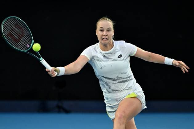 TENNIS AUSTRALIAN OPEN, Anna Blinkova of Russia in action during her 2nd round match against Elena Rybakina of Kazakhstan on Day 5 of the 2024 Australian Open at Melbourne Park in Melbourne, Thursday, January 18, 2024. ( NO ARCHIVING, EDITORIAL USE ONLY, NO USE IN BOOKS WITHOUT CONSENT MELBOURNE VICTORIA AUSTRALIA  Copyright: xJAMESxROSSx 20240118001890531402