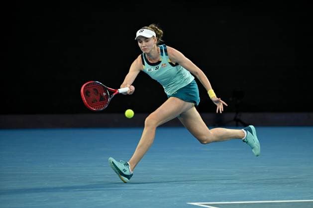TENNIS AUSTRALIAN OPEN, Elena Rybakina of Kazakhstan in action during her 2nd round match against Anna Blinkova of Russia on Day 5 of the 2024 Australian Open at Melbourne Park in Melbourne, Thursday, January 18, 2024. ( NO ARCHIVING, EDITORIAL USE ONLY, NO USE IN BOOKS WITHOUT CONSENT MELBOURNE VICTORIA AUSTRALIA  Copyright: xJAMESxROSSx 20240118001890531568