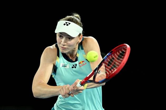TENNIS AUSTRALIAN OPEN, Elena Rybakina of Kazakhstan in action during her 2nd round match against Anna Blinkova of Russia on Day 5 of the 2024 Australian Open at Melbourne Park in Melbourne, Thursday, January 18, 2024. ( NO ARCHIVING, EDITORIAL USE ONLY, NO USE IN BOOKS WITHOUT CONSENT MELBOURNE VICTORIA AUSTRALIA  Copyright: xJAMESxROSSx 20240118001890545884