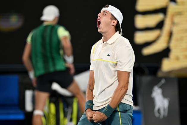 TENNIS AUSTRALIAN OPEN, Athur Cazaux of France celebrates his 2nd round win over Holger Rune of Denmark on Day 5 of the 2024 Australian Open at Melbourne Park in Melbourne, Thursday, January 18, 2024. ( NO ARCHIVING, EDITORIAL USE ONLY, NO USE IN BOOKS WITHOUT CONSENT MELBOURNE VICTORIA AUSTRALIA  Copyright: xLUKASxCOCHx 20240118001890569805