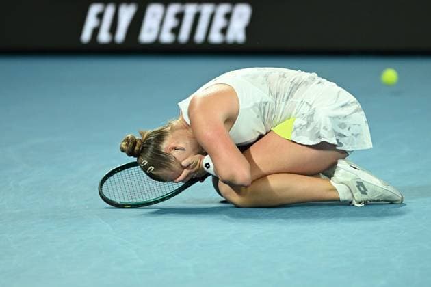 TENNIS AUSTRALIAN OPEN, Anna Blinkova of Russia collapses onto the court as she celebrates match point following the longest tie break in WTA, Tennis Damen Grand Slam history during her 2nd round win over Elena Rybakina of Kazakhstan on Day 5 of the 2024 Australian Open at Melbourne Park in Melbourne, Thursday, January 18, 2024. ( NO ARCHIVING, EDITORIAL USE ONLY, NO USE IN BOOKS WITHOUT CONSENT MELBOURNE VICTORIA AUSTRALIA  Copyright: xJAMESxROSSx 20240118001890571549